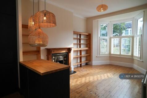 Lounge / Dining Room