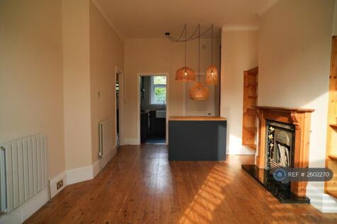 Lounge / Dining Room