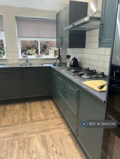 Modern Fitted Kitchen