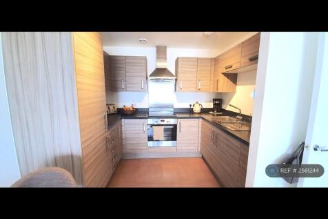 Fully Fitted Kitchen