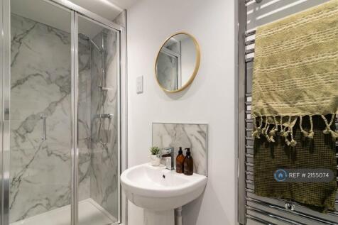 Stylish, Modern Ensuite Shower Rooms