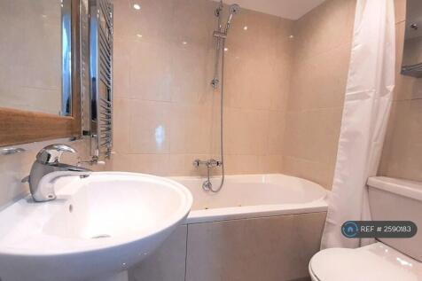 Family Bathroom With Jacuzzi