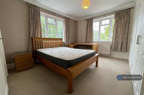 Room 1 - En- Suite
