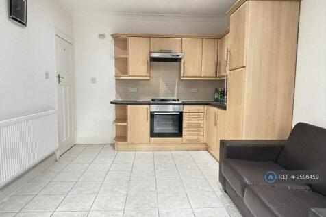 Kitchen / Lounge 1