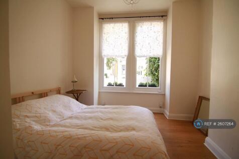 Front  Double Bedroom 1