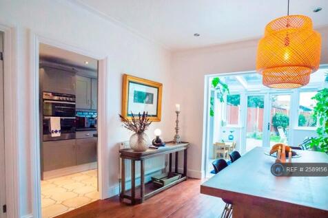 Seamless Dining To Sunlit Sunroom