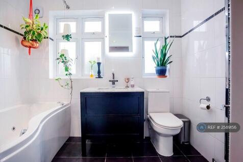Bathroom 1 Of 3