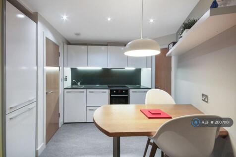 Kitchen/Breakfast Area