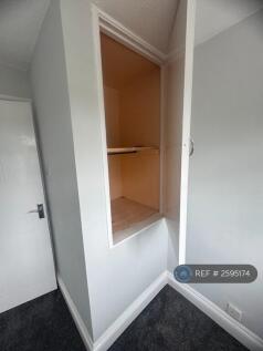 Small Bedroom Wardrobe
