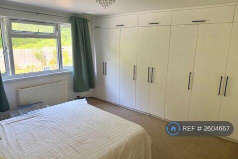Main Bedroom With Built In Cupboards