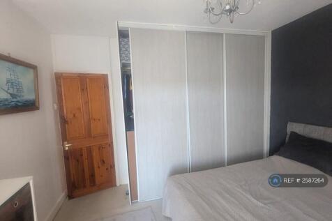 Rear Bedroom
