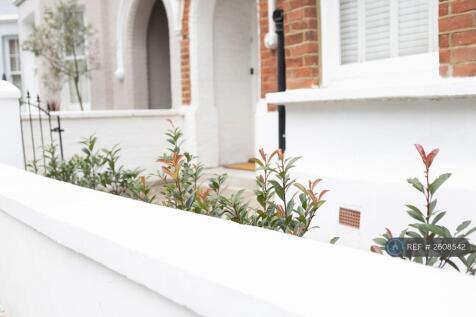 Front Garden Flower Bed