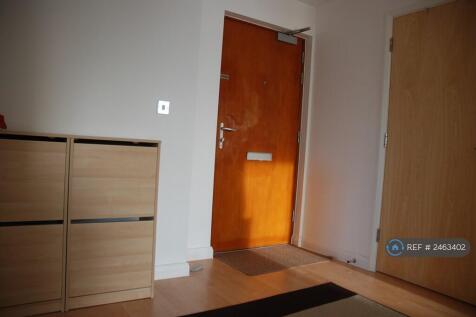 Spacious Hall Way