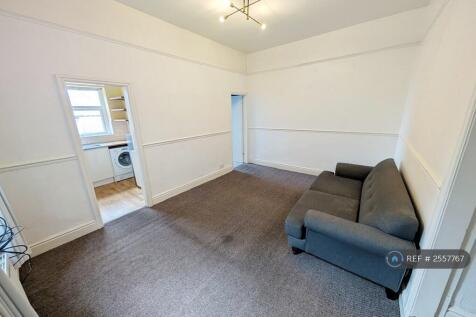 Lounge 2