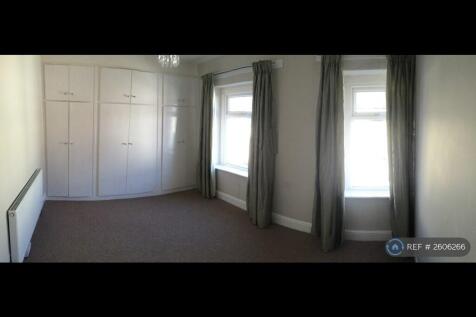 1st Floor Master Bedroom