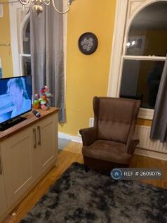 Kitchen/Living Room 2
