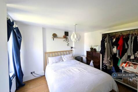 Bedroom 1 (Second Floor)