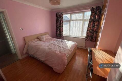 Double Bed Room Croydon Five Way Juction A232