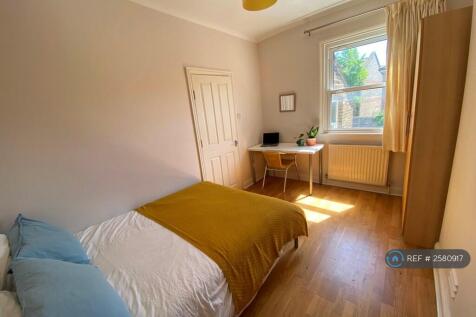 Middle Room