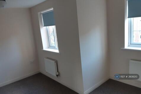 1st Floor Double Bedroom (Front)