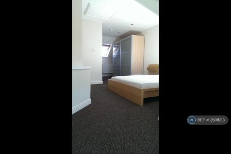 2nd Floor Double Loft Bedroom With Ensuite