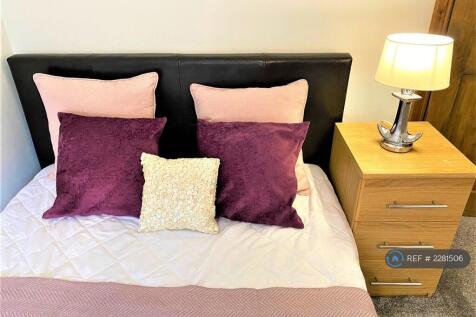 Desk Lamp &amp; Bedside Lamp Provided