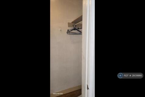 Master Bedroom Internal Wardrobe 