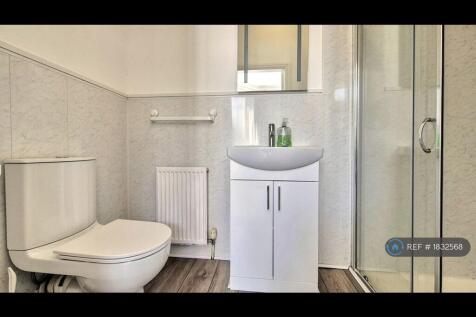 R1 Ensuite