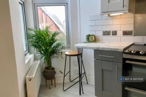 Kitchen And Breakfast Bar