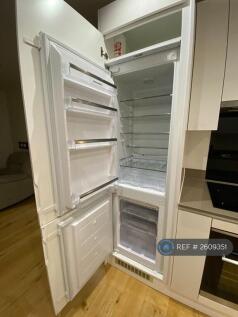 Build-In Fridge/Freezer