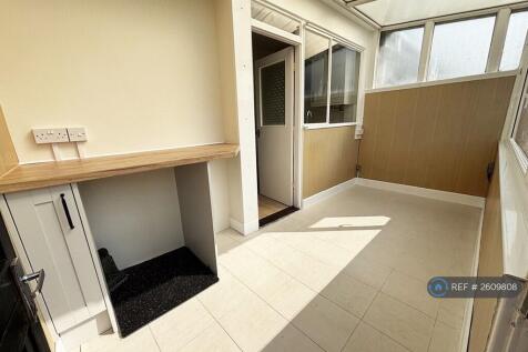 Sun Room &amp; Laundry