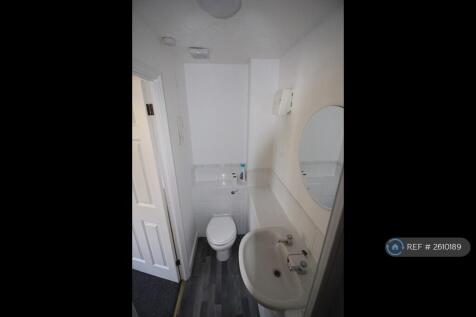 En-Suite Bed Room 1