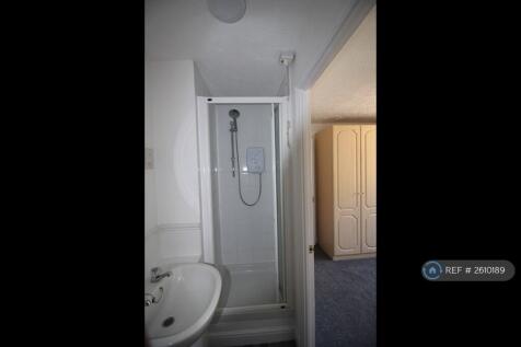 En-Suite Bed Room 1 