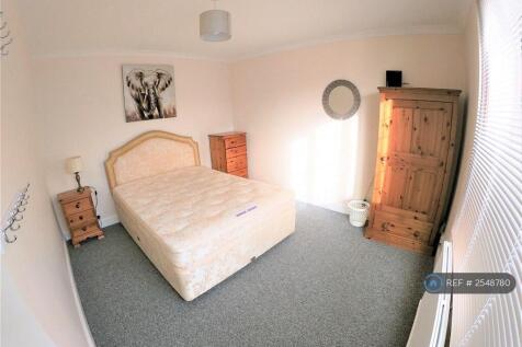 Spacious Ground Floor Double Room