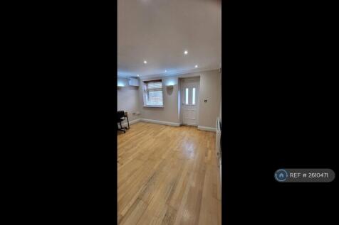 Lounge/Kitchen