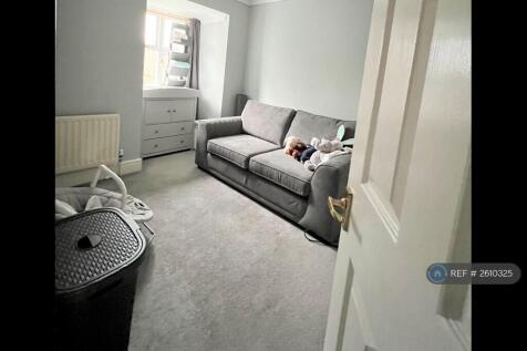 Bedroom 1 With Wardrobe