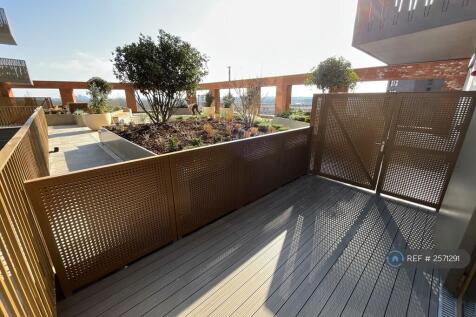 Private Terrace Viewing The Residents&#39; Garden