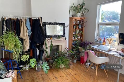 Extra Large Double Bedroom 1st Floor