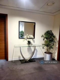 Glamour Meets Living, In Lobby Area