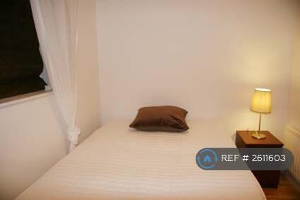 Bedroom 3 001