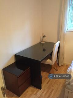Bedroom 3 Desk