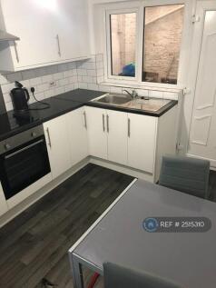 Kitchen Pic 1