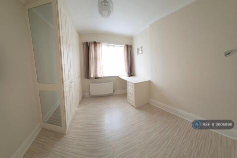 Bedroom 4 / Study Room