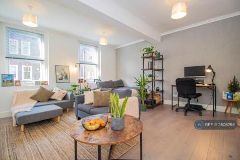 Bedroom / Lounge 1