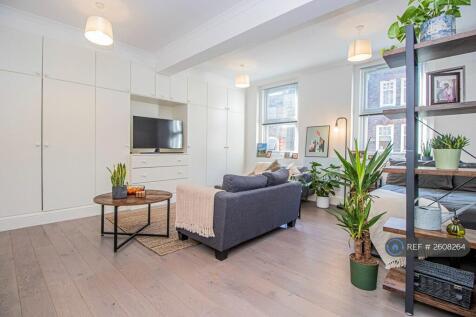 Bedroom / Lounge 2
