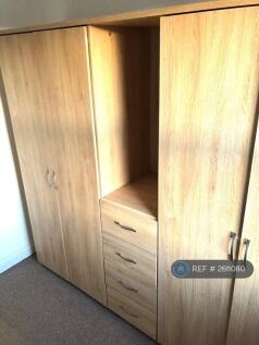 Large Single Bedroom