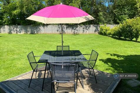 Alfresco Dining