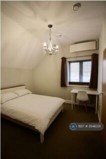 Bedroom 1 - 850 Pcm