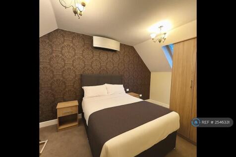 Bedroom 2 - 850pcm