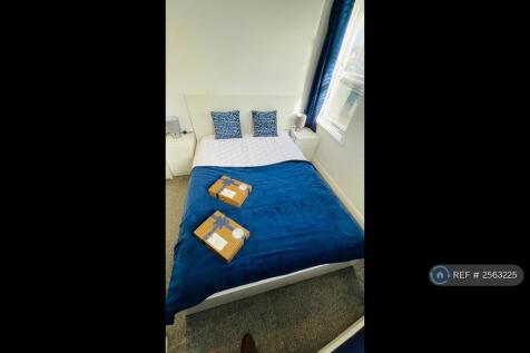 Flat 9 Bedroom